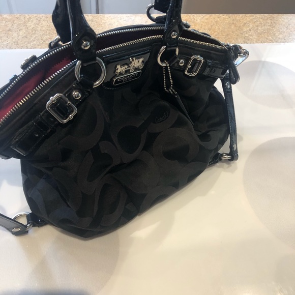 Black coach purse - Picture 4 of 6